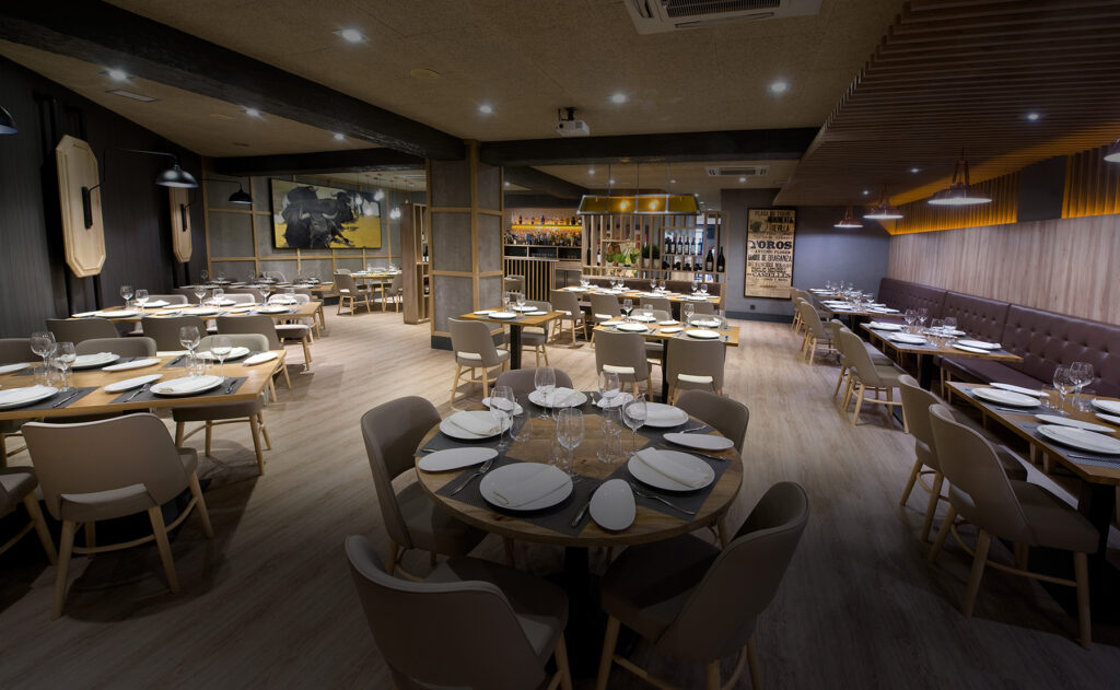 Comedor del Restaurante El Burladero en Pamplona